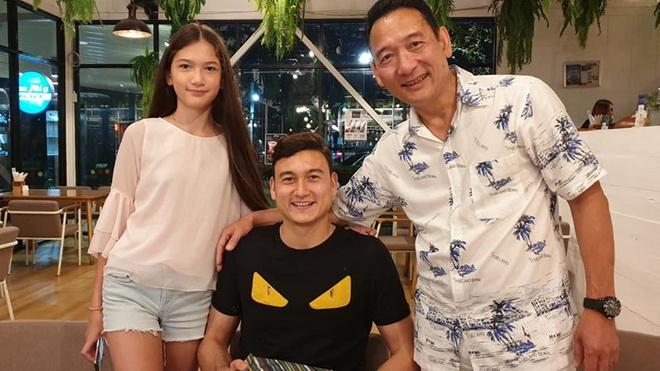 Khoe ảnh 10 năm trước, ngoại hình của Đặng Văn Lâm và em gái Thanh Giang gây chú ý-1