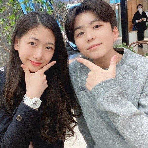 Sau 10 năm không gặp, 2 sao nhí nổi tiếng nhất Hàn Quốc một thời giờ lột xác ngoạn mục-3