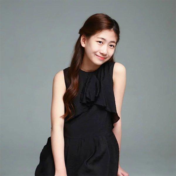 Sau 10 năm không gặp, 2 sao nhí nổi tiếng nhất Hàn Quốc một thời giờ lột xác ngoạn mục-12