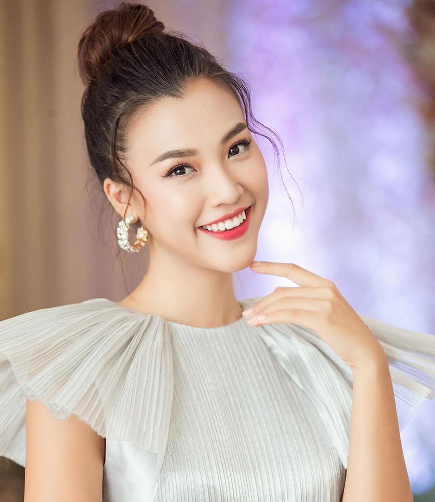 Học Hoàng Oanh cách hô biến gương mặt ngạnh hàm to, má bầu trở thành Vline mà không cần dao kéo hay photoshop-5