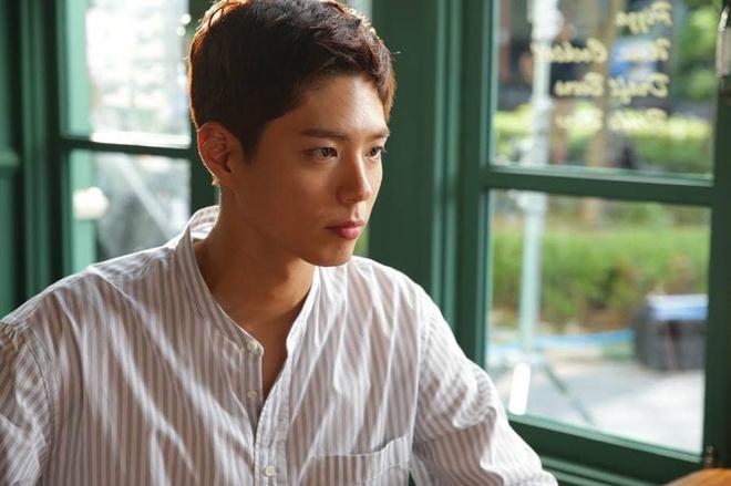 Park Bo Gum trông khác biệt ra sao mỗi lần đổi kiểu tóc?-4