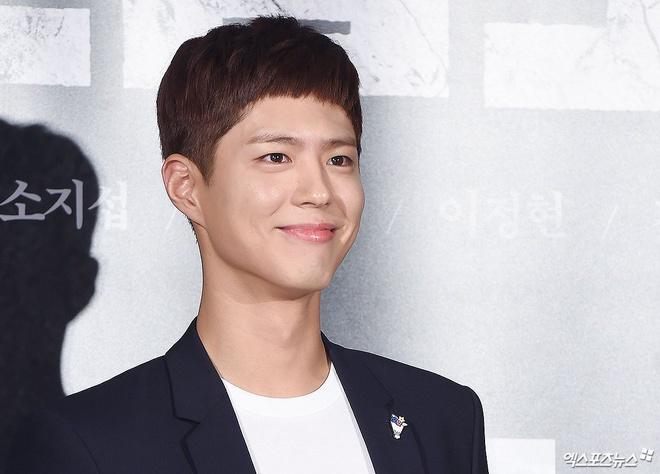 Park Bo Gum trông khác biệt ra sao mỗi lần đổi kiểu tóc?-6