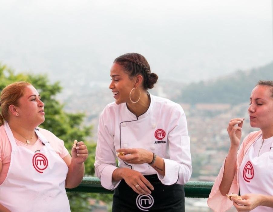 Bản tin Hoa hậu Hoàn vũ 23/3: Đối thủ của HHen Niê dương tính Covid-19-7