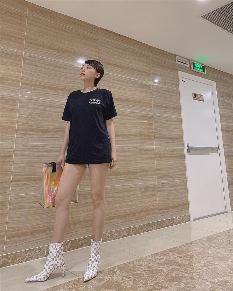 Soi góc sống ảo yêu thích của Elly Trần, Hương Giang, Đặng Thu Thảo, Tóc Tiên ngay tại nhà-17