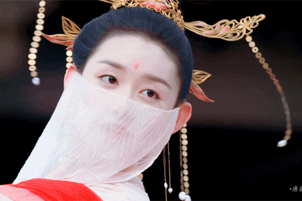 Bản sao nhí của Triệu Lệ Dĩnh lột xác thành mỹ nhân vạn người mê-2