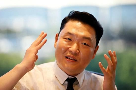 Cha vợ PSY là cố vấn của giáo phái Tân Thiên Địa?