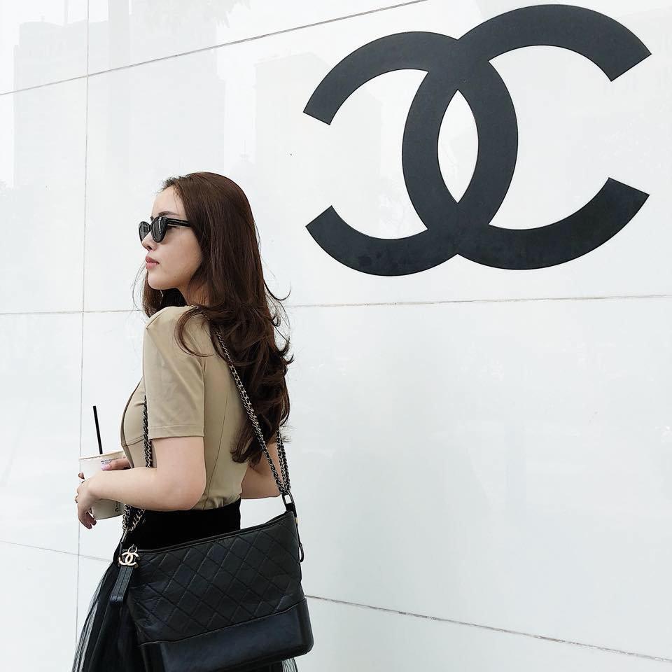 Nhan sắc kiêu sa, em gái Mai Phương Thuý chỉ mặc tối giản suốt 365 ngày vẫn đẹp và sang-6