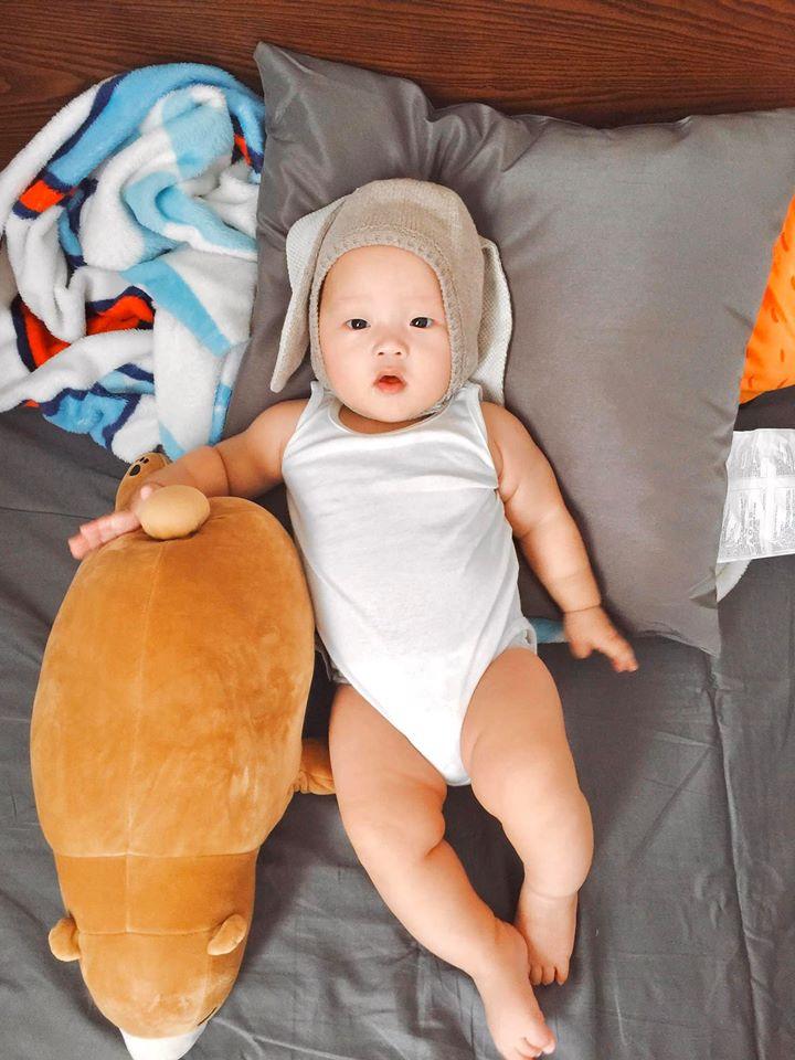 Ly Kute lần đầu công bố ảnh hiếm thuở mới lọt lòng của con trai Khoai Tây-4