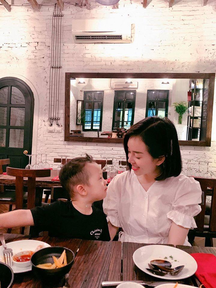 Ly Kute lần đầu công bố ảnh hiếm thuở mới lọt lòng của con trai Khoai Tây-10