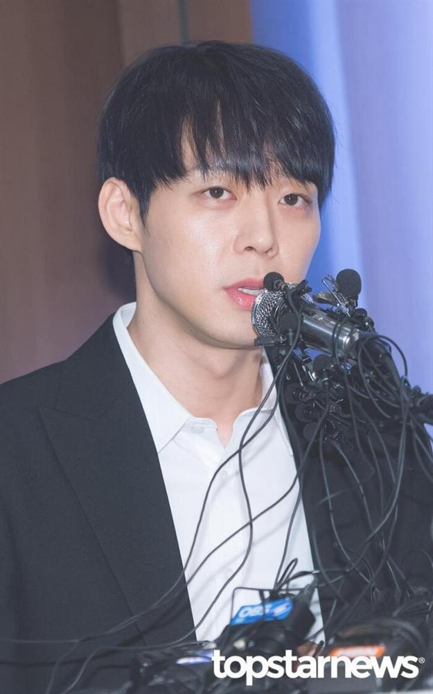 Từ idol thuần khiết đến kẻ tội đồ Kbiz, Park Yoochun (JYJ) giả dối như thế đó!-3