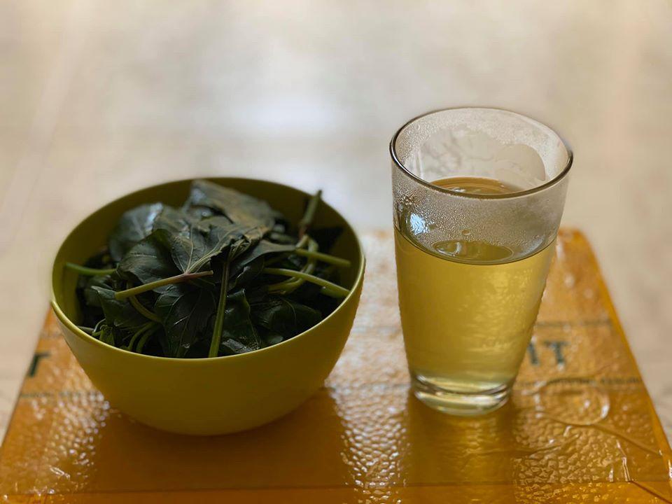 Ngày cách ly thứ 7 của Võ Hoàng Yến: Hái rau lang về luộc, đánh cầu lông với dân-8