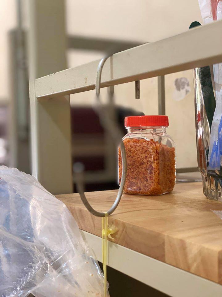 Võ Hoàng Yến và hội chị em cách ly tái chế đồ vô dụng thành vật hữu ích bất ngờ-6