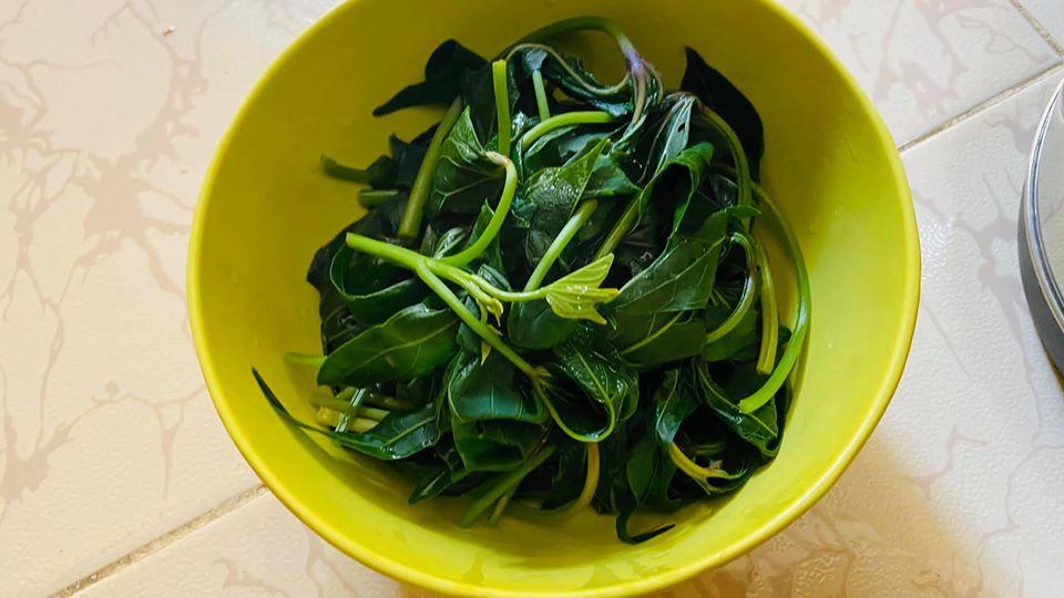 Võ Hoàng Yến và hội chị em cách ly tái chế đồ vô dụng thành vật hữu ích bất ngờ-12