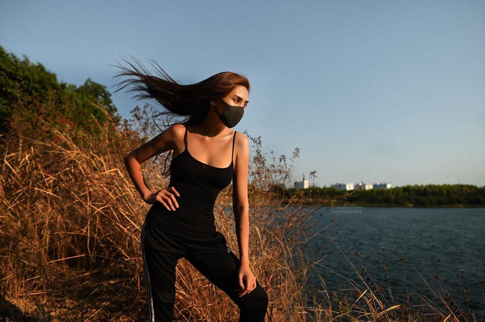 Võ Hoàng Yến và hội chị em cách ly tái chế đồ vô dụng thành vật hữu ích bất ngờ-17