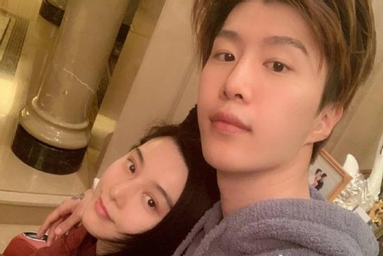 Phạm Băng Băng từng bị bố mẹ đánh đòn vì yêu sớm