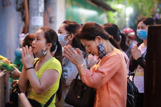 Bộ Y tế khuyến cáo người dân không ra đường