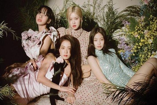 Fan vui mừng khi thấy Black Pink 'hò hẹn' tại phòng thu nhưng 'khóc không ra nước mắt'!