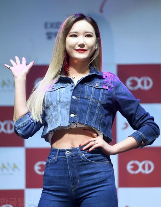 EXID L.E kết thúc hợp đồng với công ty quản lý Banana Culture. Như vậy cả 5 thành viên EXID đều đã rời công ty cũ.