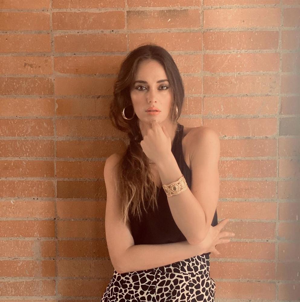 Bản tin Hoa hậu Hoàn vũ 26/3: Mỹ nam Việt duy nhất có vinh dự sánh đôi Catriona Gray là ai?-6