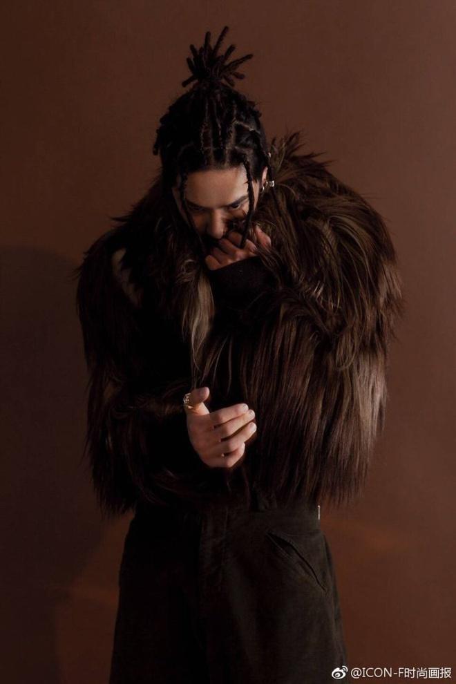 Vương Nhất Bác và dàn mỹ nam Hoa ngữ chất ngầu khi tết tóc châu Phi-4