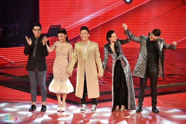 Năm 2017, Ali Hoàng Dương đăng quang quán quân The Voice là điều dễ đoán vì anh sở hữu màu giọng tốt, ngoại hình điển trai. Không chỉ học trò Thu Minh, các gương mặt trong top 5 gồm Hiền Mai, Ngô Anh Đạt (đội Noo Phước Thịnh), Anh Tú (đội Đông Nhi) và Hiền Hồ (đội Tóc Tiên) cũng đều là những tài năng sáng giá.