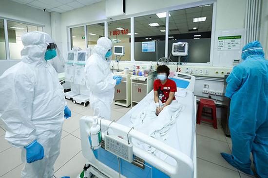 Ca 150 và 151 nhiễm Covid-19: Từng mở tiệc, đi họp, ghé nhiều hàng ăn và quán cafe ở Sài Gòn