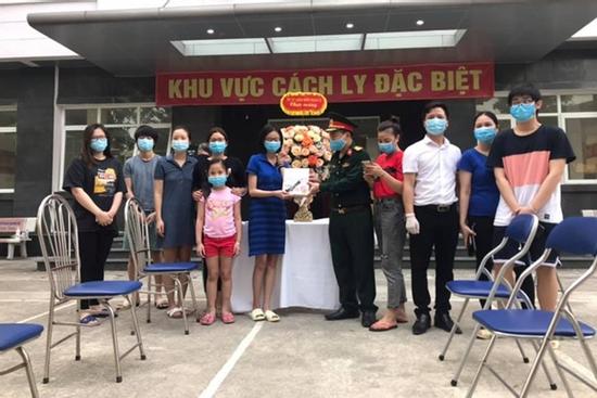 Du học sinh Hà Lan bất ngờ được tổ chức sinh nhật trong khu cách ly