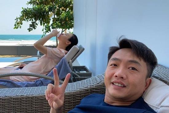 Đàm Thu Trang lộ rõ bụng nhô cao như bầu 4 tháng khi đi nghỉ dưỡng cùng Cường Đô La