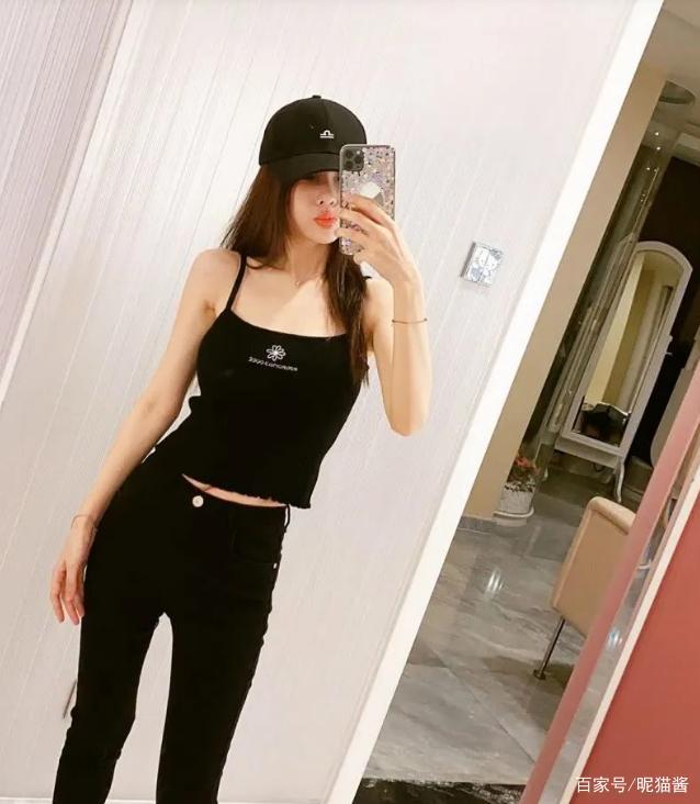 Bị tẩy chay vì scandal ngoại tình, Lý Tiểu Lộ quyết định mở shop quần áo online-7