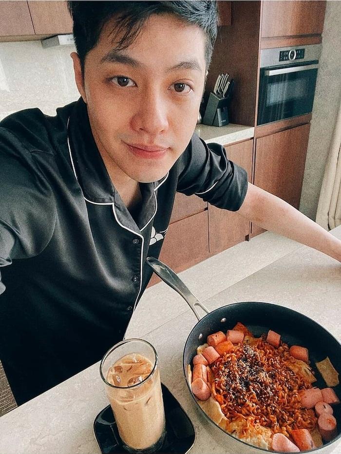 Quý ông Vbiz trổ tài nấu ăn: Trường Giang đỉnh của đỉnh, Trấn Thành làm văng nửa chảo mì-14