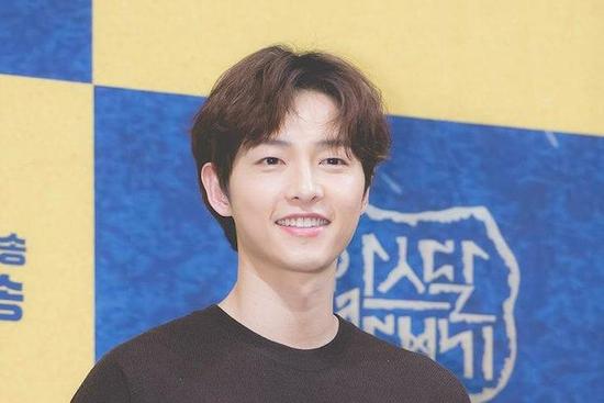 Liên tiếp đóng 5 bộ phim, phải chăng Song Joong Ki muốn quên vợ cũ Song Hye Kyo?