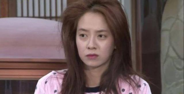 Để mặt mộc vẫn nổi bần bật, mợ ngố Song Ji Hyo khẳng định đẳng cấp đẹp tự nhiên-3