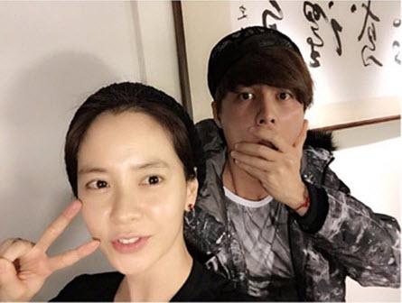 Để mặt mộc vẫn nổi bần bật, mợ ngố Song Ji Hyo khẳng định đẳng cấp đẹp tự nhiên-11