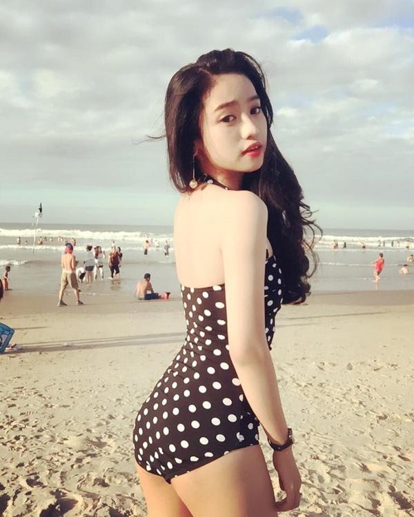 Dành cả thanh xuân kiếm tiền thẩm mỹ, nhìn lại Thúy Vi thời chưa dao kéo dân tình tấm tắc: Cũng bõ-11