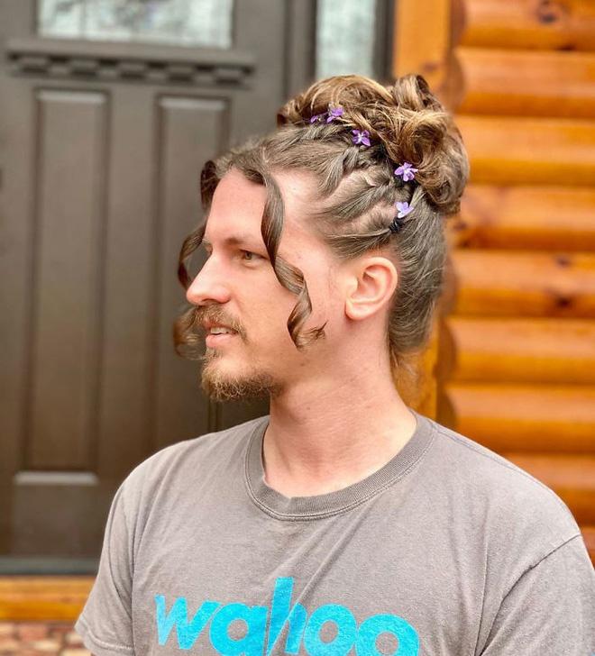 Tiệm tóc đóng cửa, chàng kỹ sư hy sinh làm mẫu cho bạn gái-4