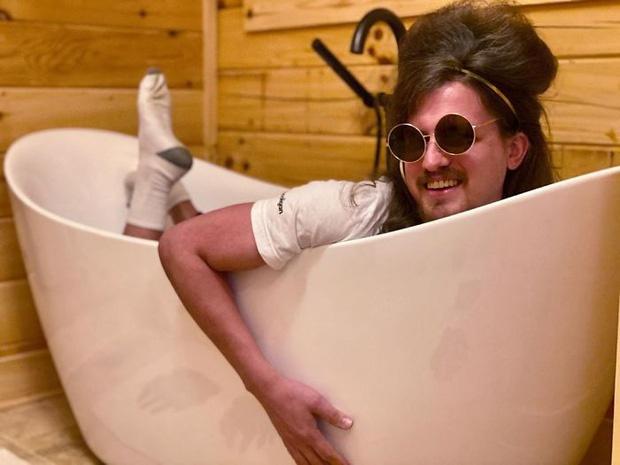 Tiệm tóc đóng cửa, chàng kỹ sư hy sinh làm mẫu cho bạn gái-5