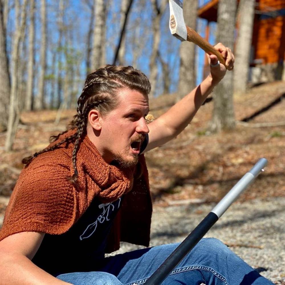 Tiệm tóc đóng cửa, chàng kỹ sư hy sinh làm mẫu cho bạn gái-9