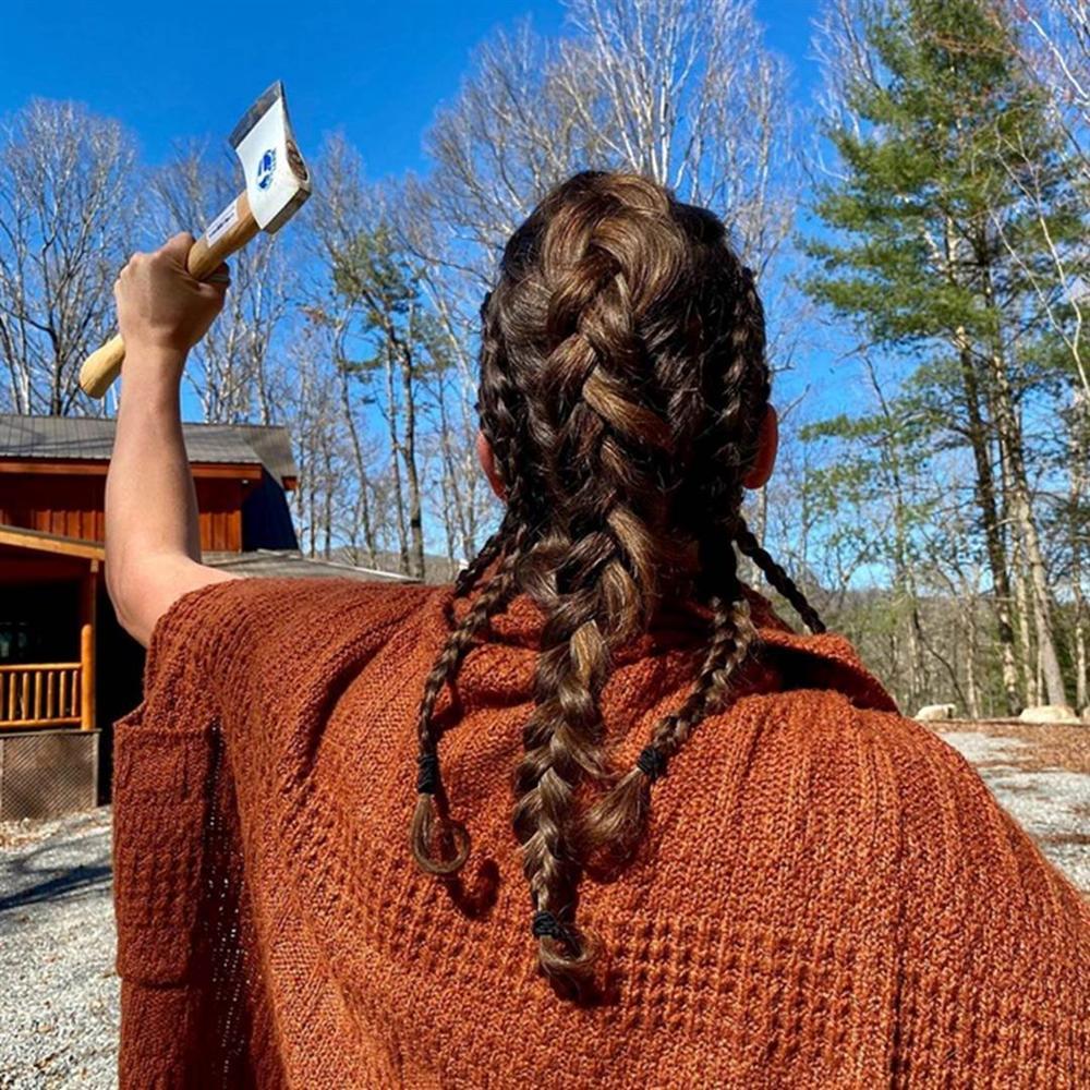 Tiệm tóc đóng cửa, chàng kỹ sư hy sinh làm mẫu cho bạn gái-10