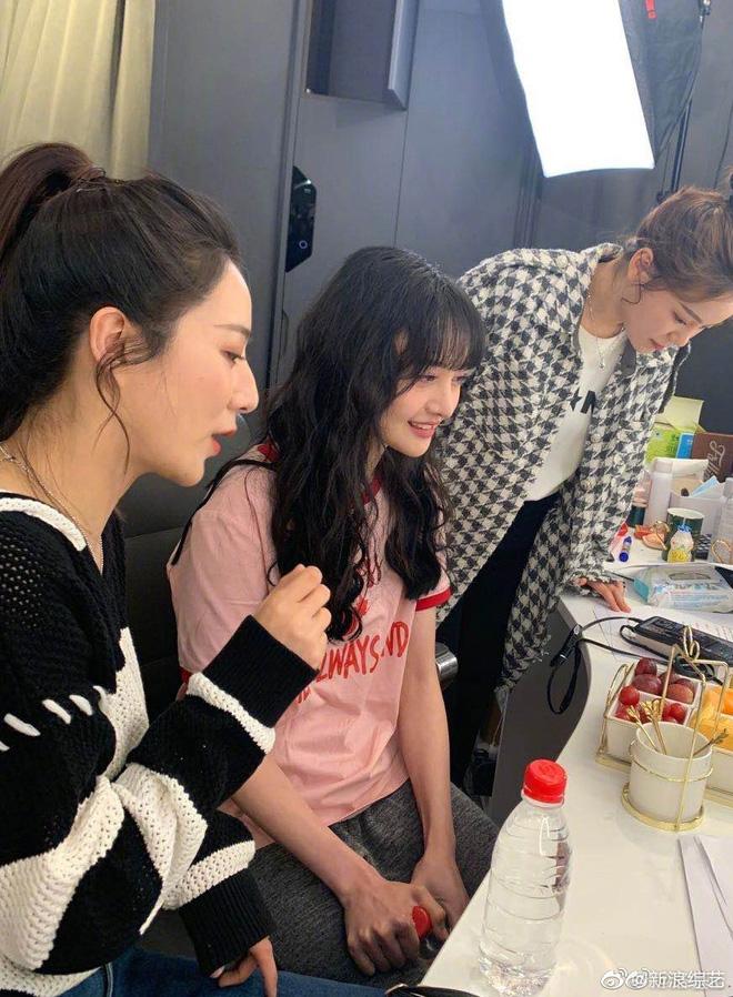 Trịnh Sảng tăng cân là nhan sắc bùng nổ, bất chấp ảnh chụp camera thường lẫn sóng livestream-8