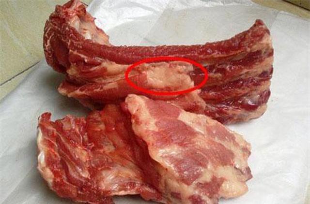 Xuất hiện dấu hiệu này ở sườn, dù tiếc tiền đến mấy cũng phải vứt ngay kẻo hối không kịp-1