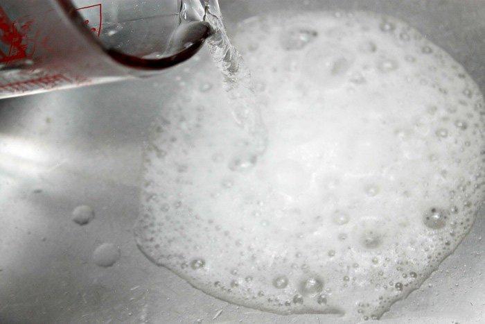 Bồn rửa bát lâu ngày thoát nước chậm, đây là cách khiến nó thông trở lại như mới-4