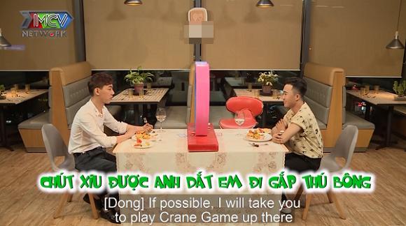 Trúng tiếng sét ái tình, cặp đồng tính nam công khai hôn đắm đuối trên truyền hình-1