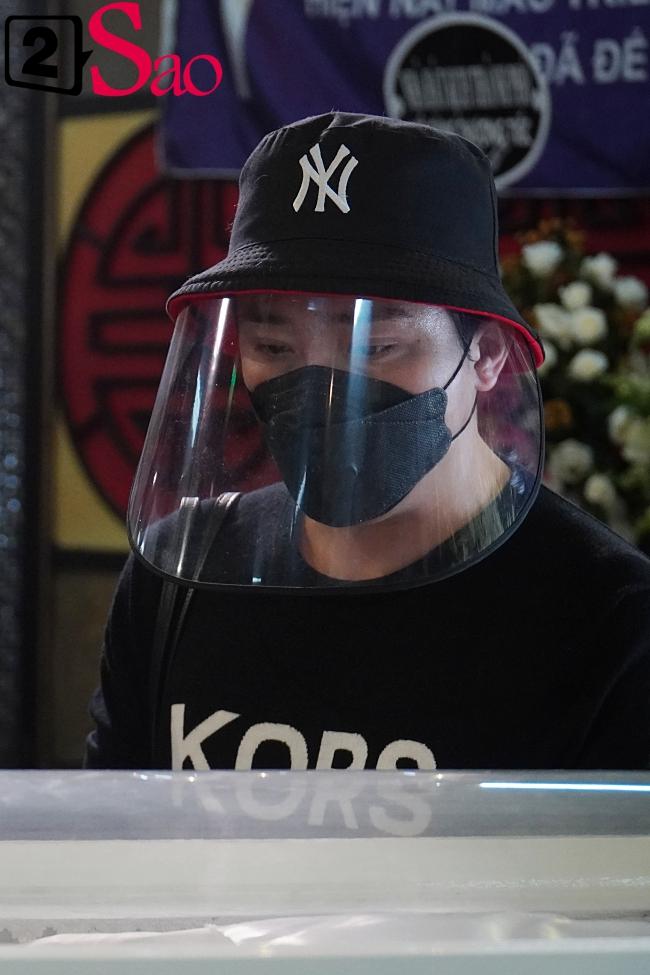 Trấn Thành - Hari Won và hội bạn thân showbiz tới tang lễ tiễn biệt Mai Phương-5