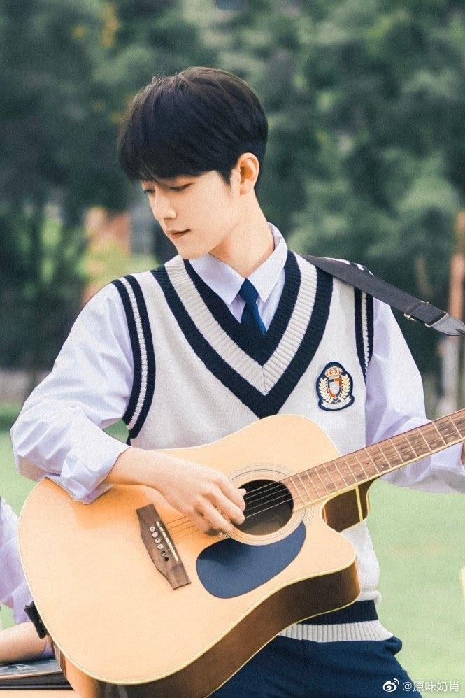 Không cần làm diễn viên, Tiêu Chiến vẫn sống tốt với những nghề tay trái này!-5