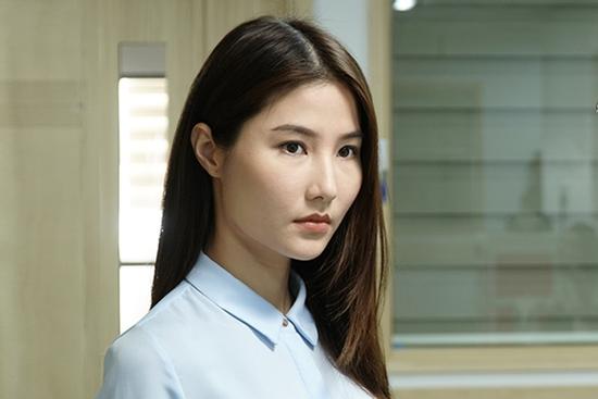 Diễm My 9X phải điều trị tâm lý khi mới ra Hà Nội