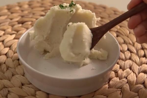 Rán đậu mà cho ngay dầu vào chảo là sai, bôi thứ này lên trước đậu sẽ giòn, ngon vô đối-4