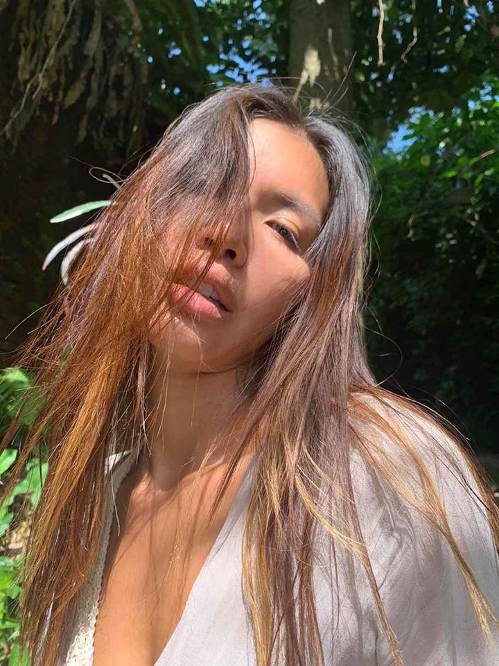 Không còn những đường cong đáng ngưỡng mộ, Minh Tú bị dìm hàng với làn da đen như cột nhà cháy, 3 vòng như 1-5