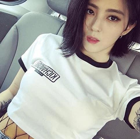 Bản sao Song Hye Kyo phì phèo hút thuốc nhưng lại được cư dân mạng Hàn khen quá ngầu-9