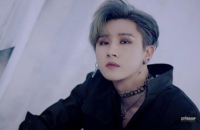 V (BTS) và nhiều sao Hàn đeo khuyên ở vị trí độc trên cơ thể-7