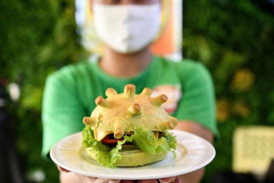 Món 'bánh kẹp corona' của Việt Nam gây chú ý trên báo Mỹ